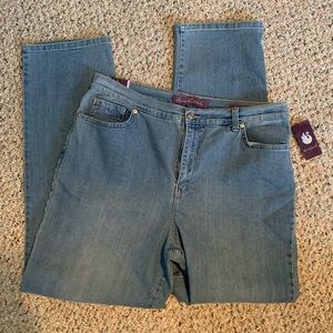 Gloria Vanderbilt Amanda Jean NWT size 16